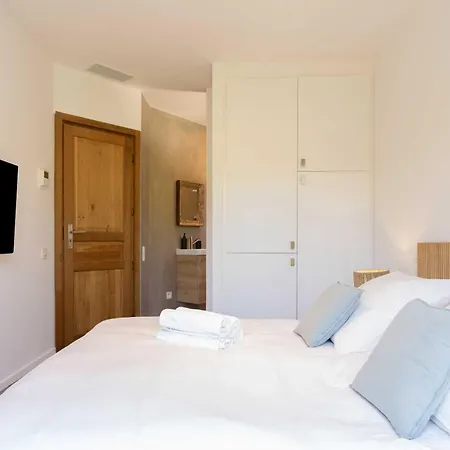 Charming House - Ac - 4br-8p - Apartment *